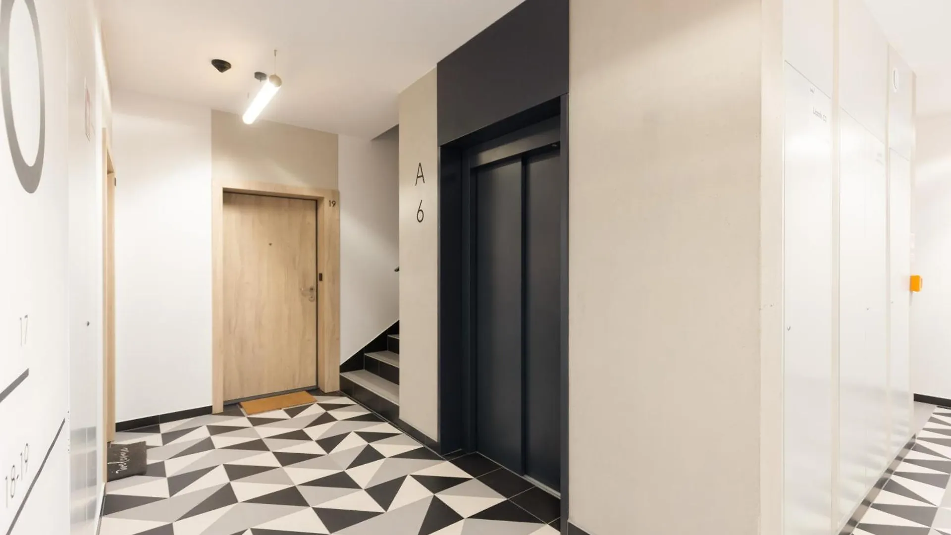 Stylish Apartment Zdziechowskiego With Parking & Home Office By Noclegi Renters Varsóvia